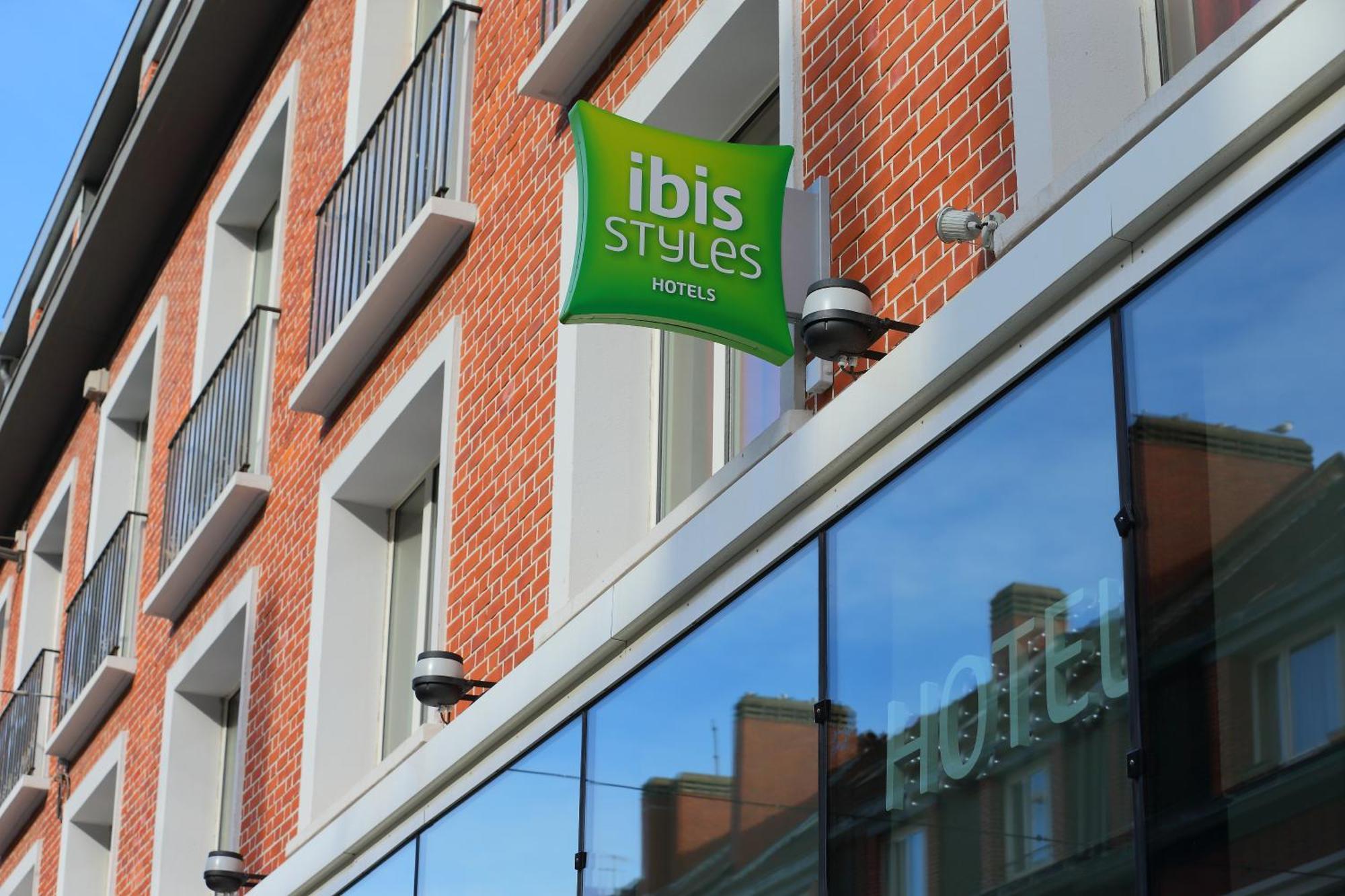 Hotel Ibis Styles Calais Centre Esterno foto