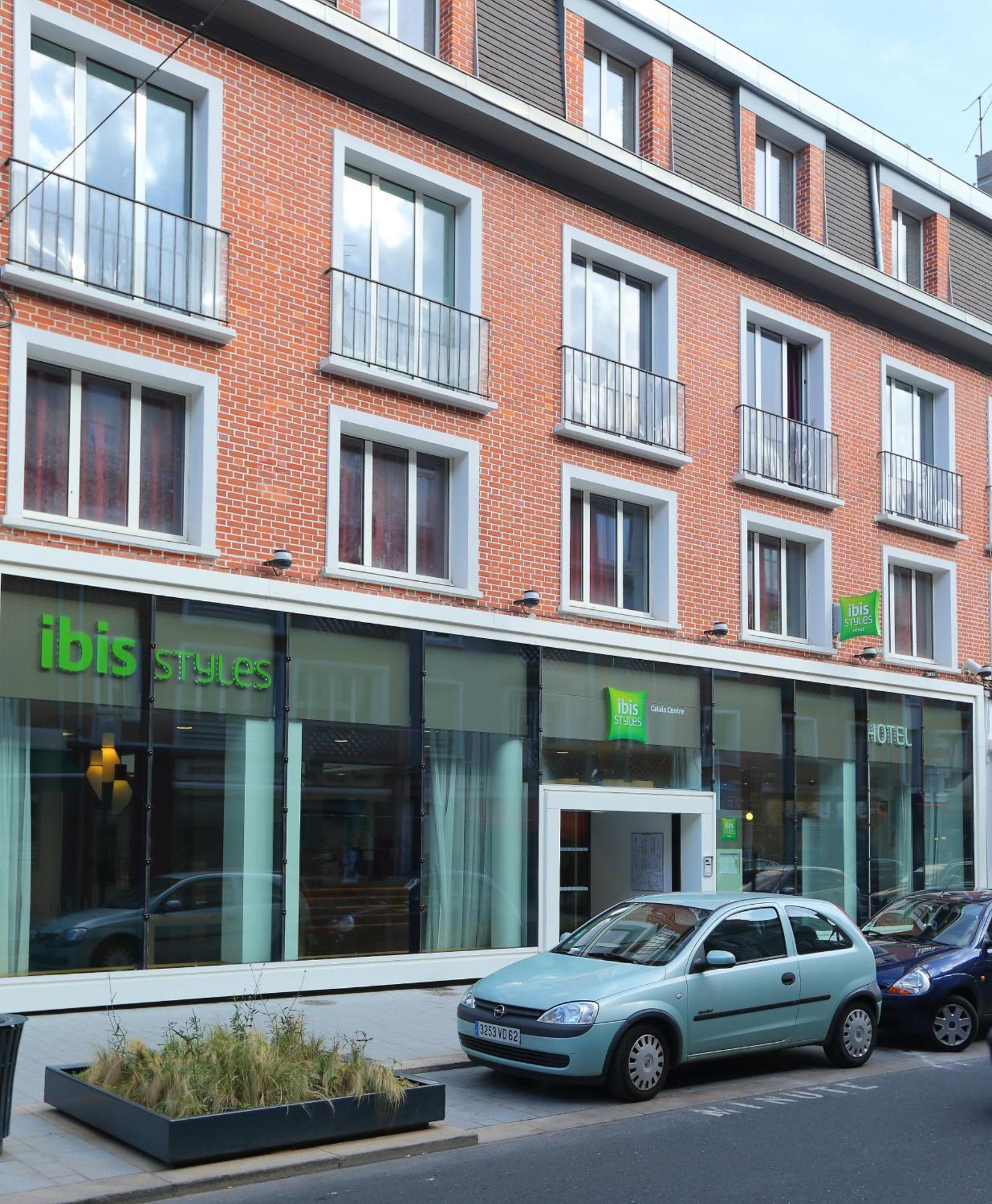 Hotel Ibis Styles Calais Centre Esterno foto