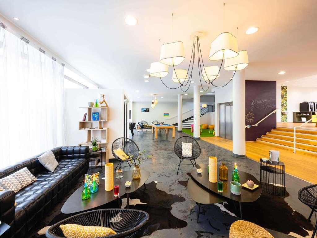 Hotel Ibis Styles Calais Centre Esterno foto