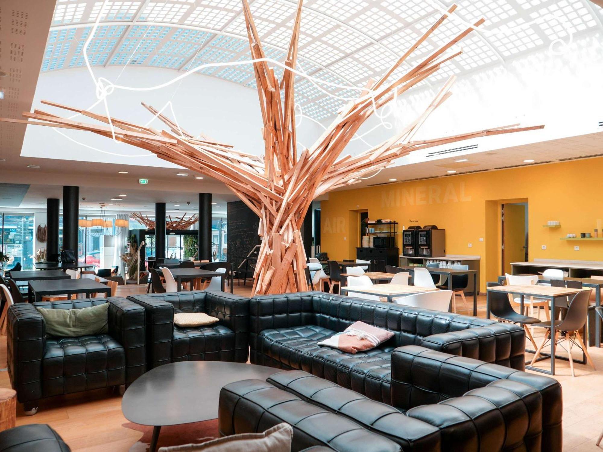 Hotel Ibis Styles Calais Centre Esterno foto