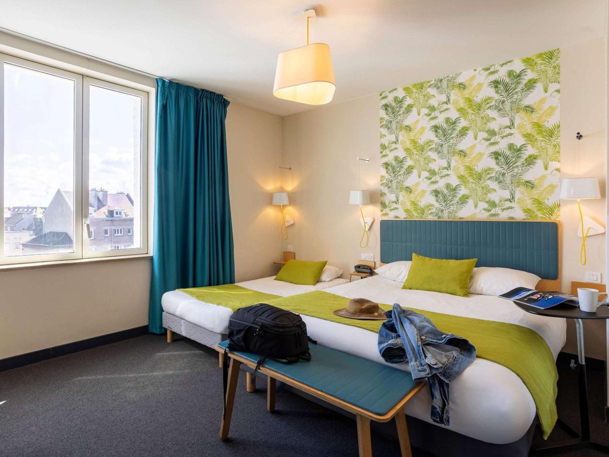 Hotel Ibis Styles Calais Centre Esterno foto