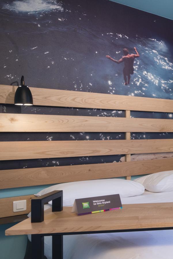 Hotel Ibis Styles Calais Centre Esterno foto